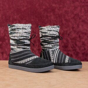 TOMS Women Nepal Black Wool Stripe Warm Boots sz 9